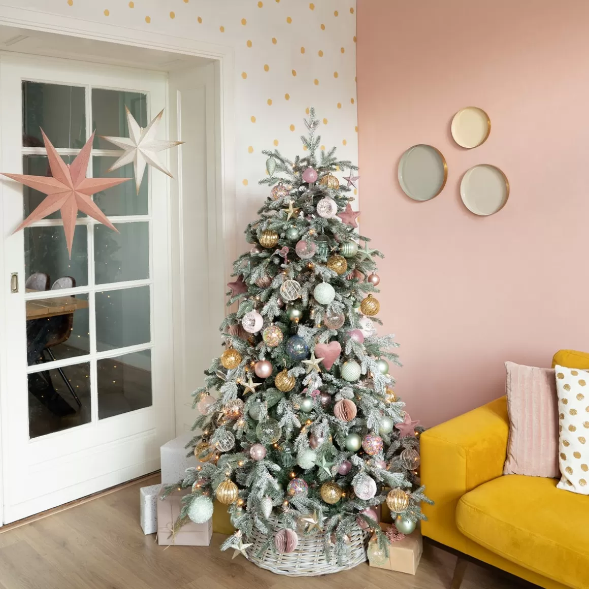 It's all about Christmas Premium Kunstweihnachtsbäume Mit Schnee Djill Snowy | Große Weihnachtsbäume Ab 240 Cm^Künstlicher Weihnachtsbaum Mit Schnee Und Beleuchtung, Djill Kiefer, 240 Cm