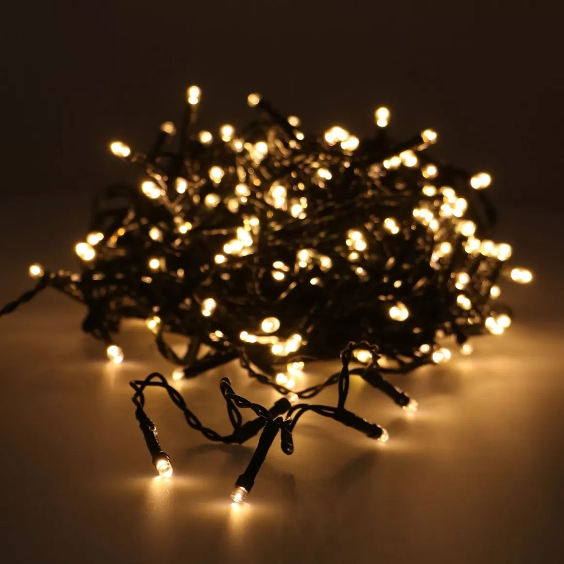 It's all about Christmas Gesamte Weihnachtsbeleuchtung | Warmweiße Weihnachtsbeleuchtung^LED Lichterkette Extra Warmweiß, Innen & Außen, 240 LEDs