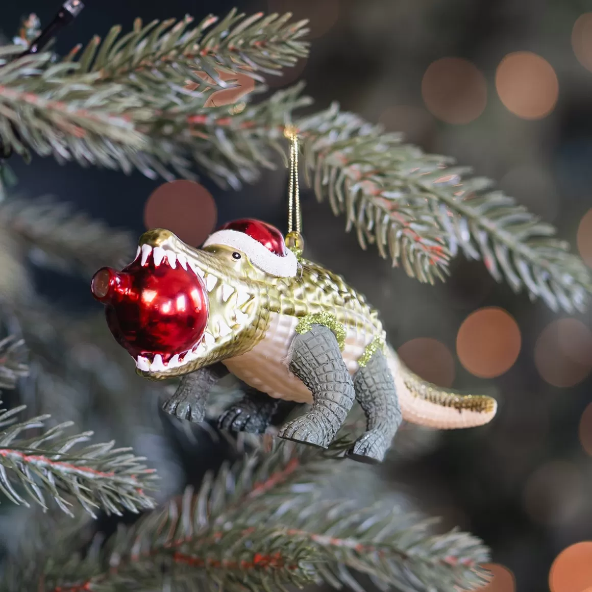 It's all about Christmas Weihnachtsbaumanhänger^Luxuriöses Krokodil Mit Weihnachtsmütze Und Weihnachtskugel